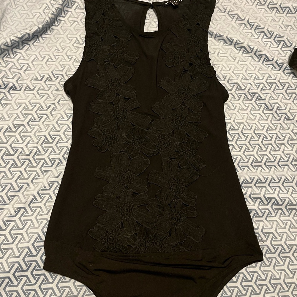 Elegant Black Lace Sleeveless Top